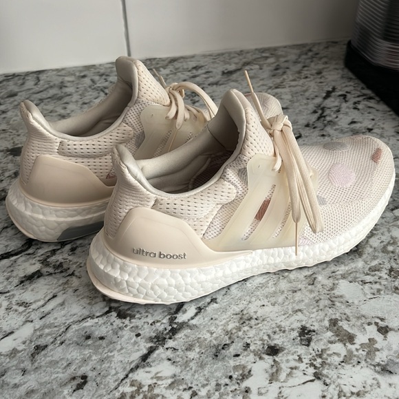 Rare Adidas Ultraboost - Picture 3 of 8